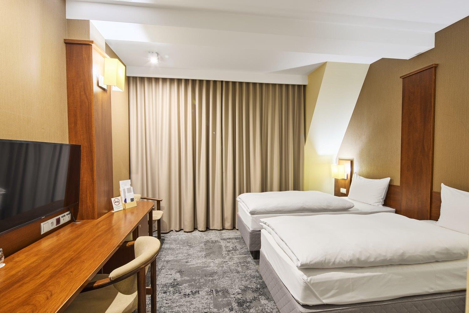 Hotel Na Polboru Sieradz Luaran gambar